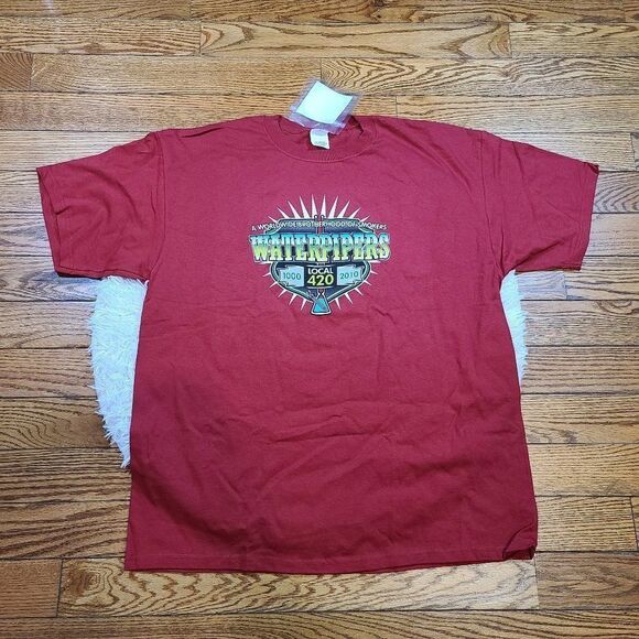 NWT Waterpipers Men's Red Short Sleeve Tee - Picture 1 of 4